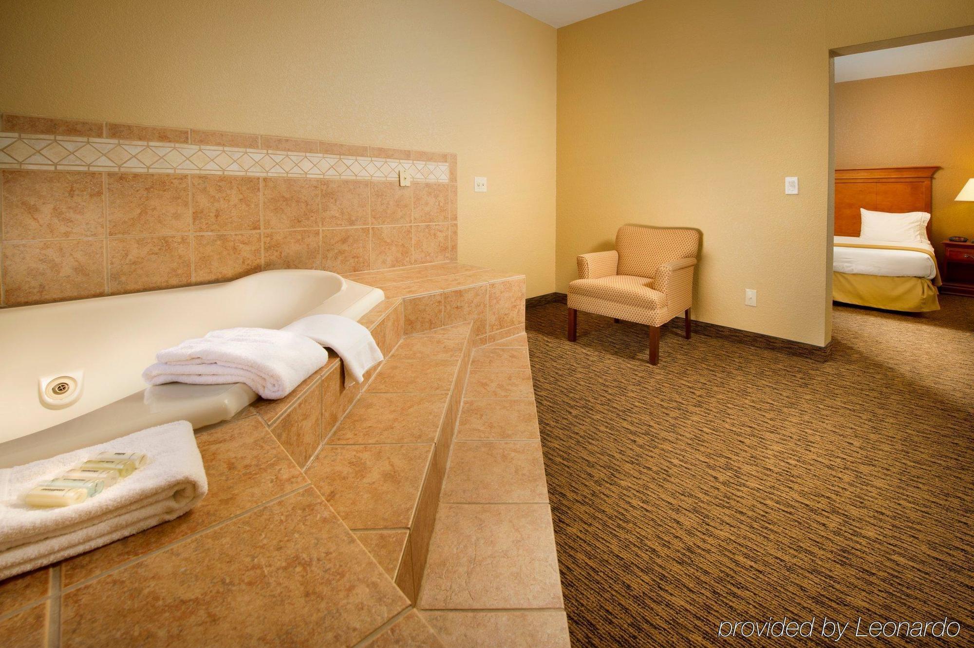 Holiday Inn Express & Suites San Antonio - Downtown Market Area By Ihg Eksteriør bilde